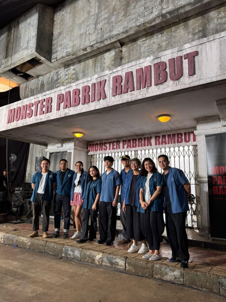 Monster Pabrik Rambut